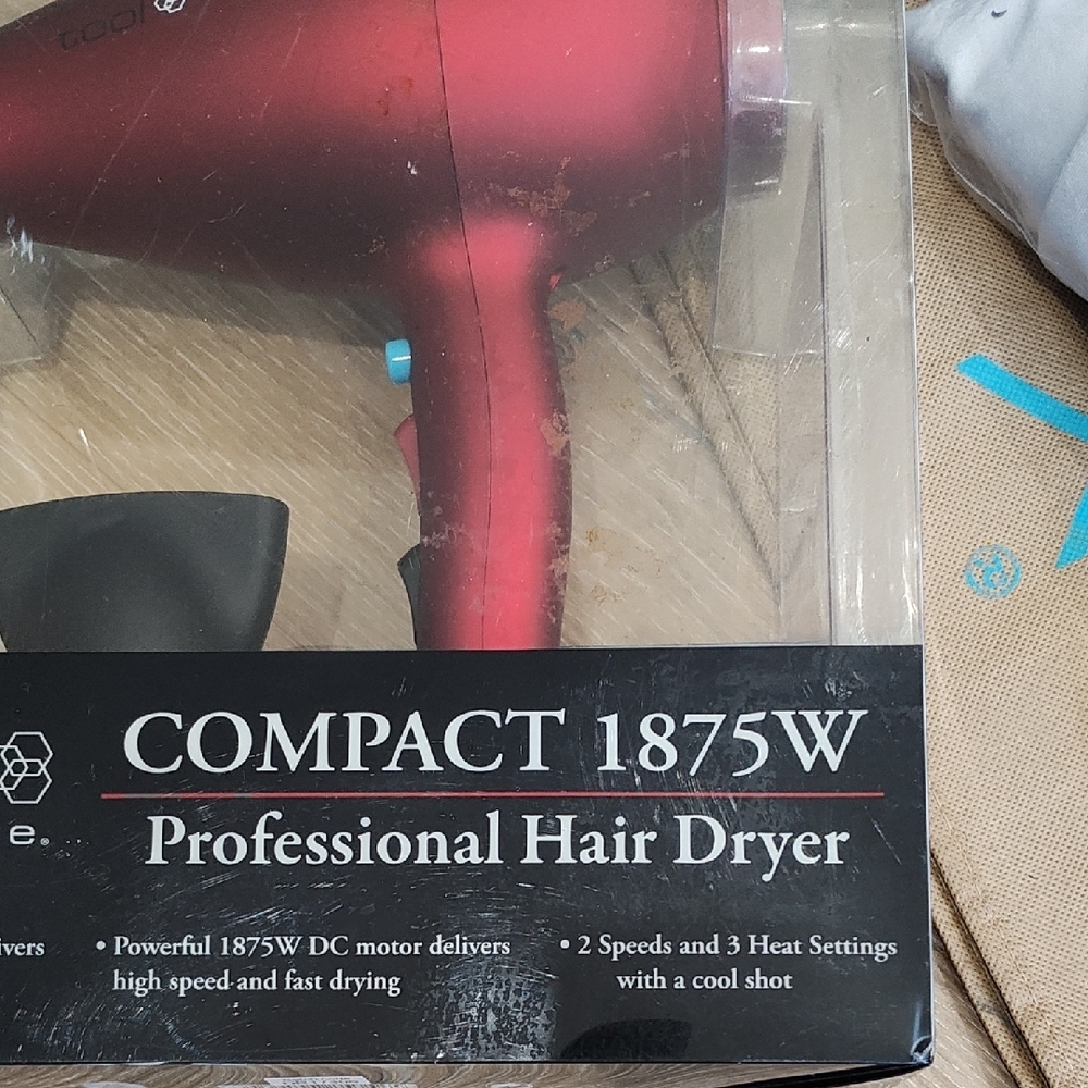 Compact Red Hair Dryer - Picture 2 of 3